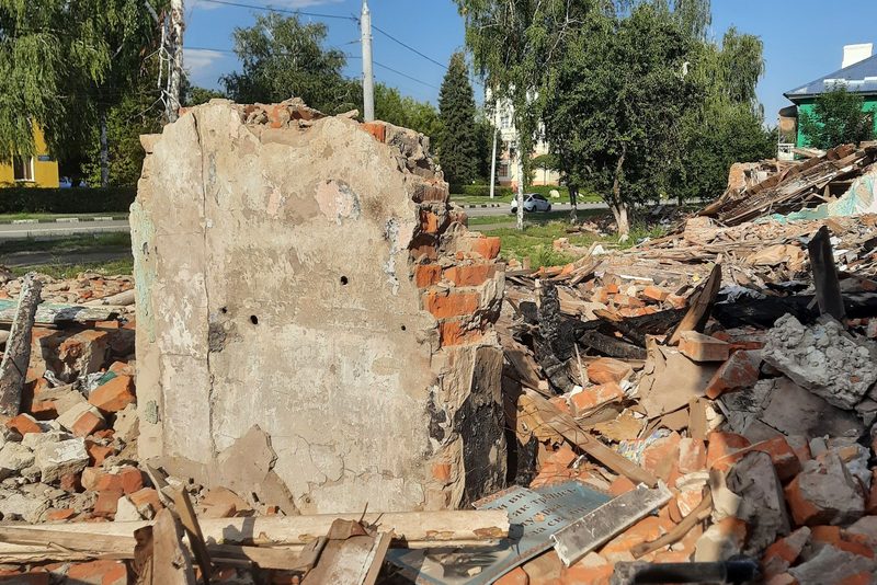 Kontejnery na suť z bourání garáže – Ústí nad Orlicí, 3× kontejner 5 m³, tříděný beton a cihla